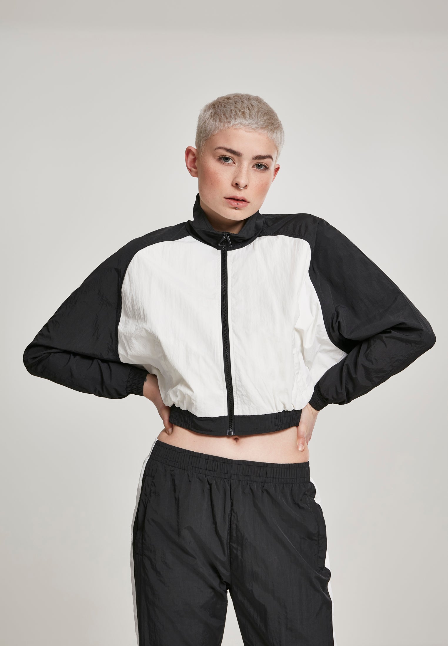 UC Short Raglan Crinkle Batwing Jacket 