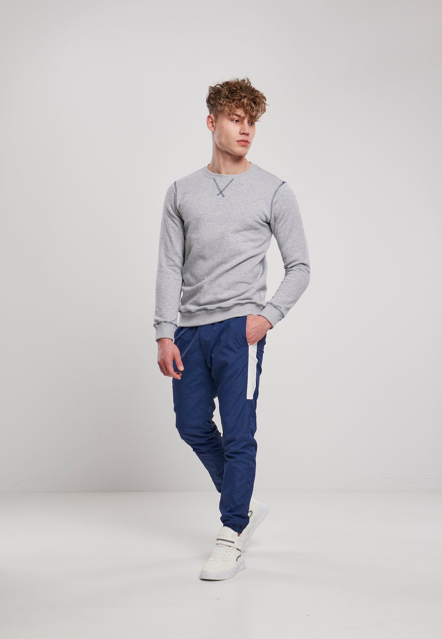 UC Organic Contrast Flatlock Costurado Crew