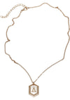 Collier basique avec lettre UC