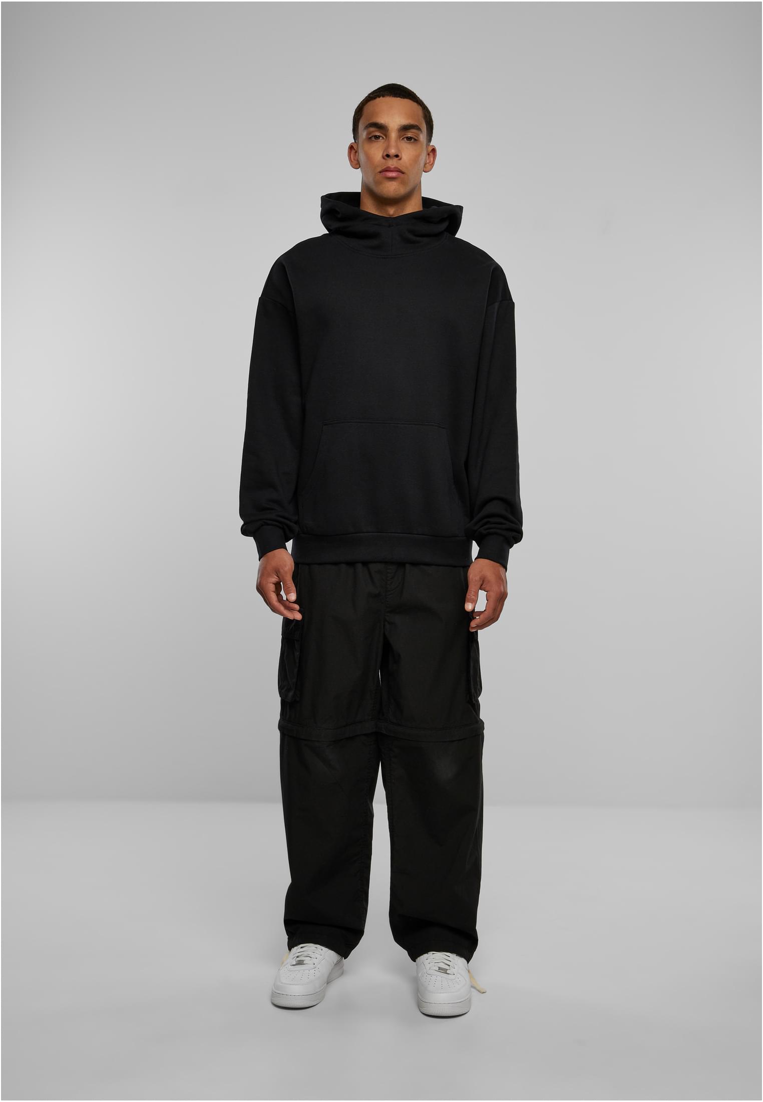 UC majica s kapuljačom i visokim ovratnikom