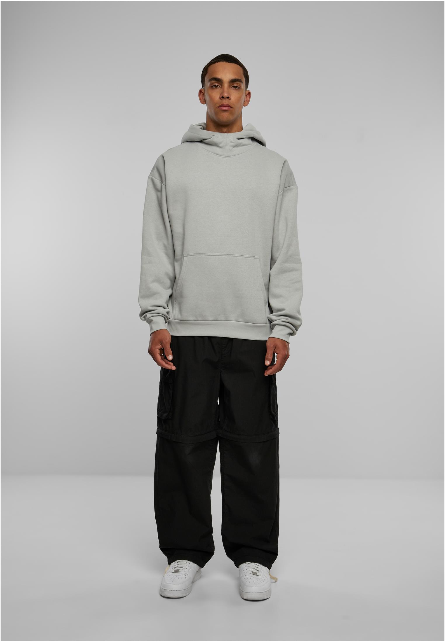 UC majica s kapuljačom i visokim ovratnikom