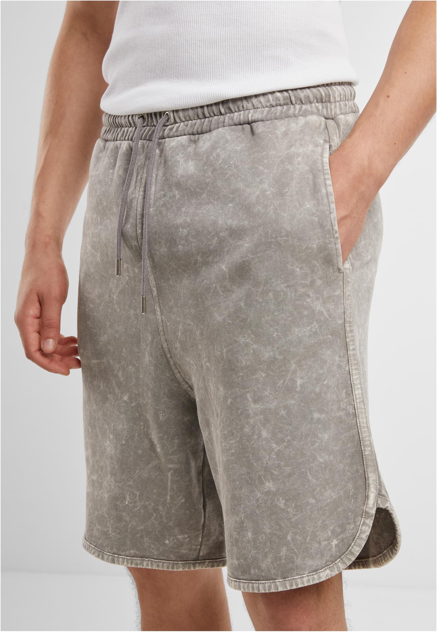 UC Washed Piped Shorts