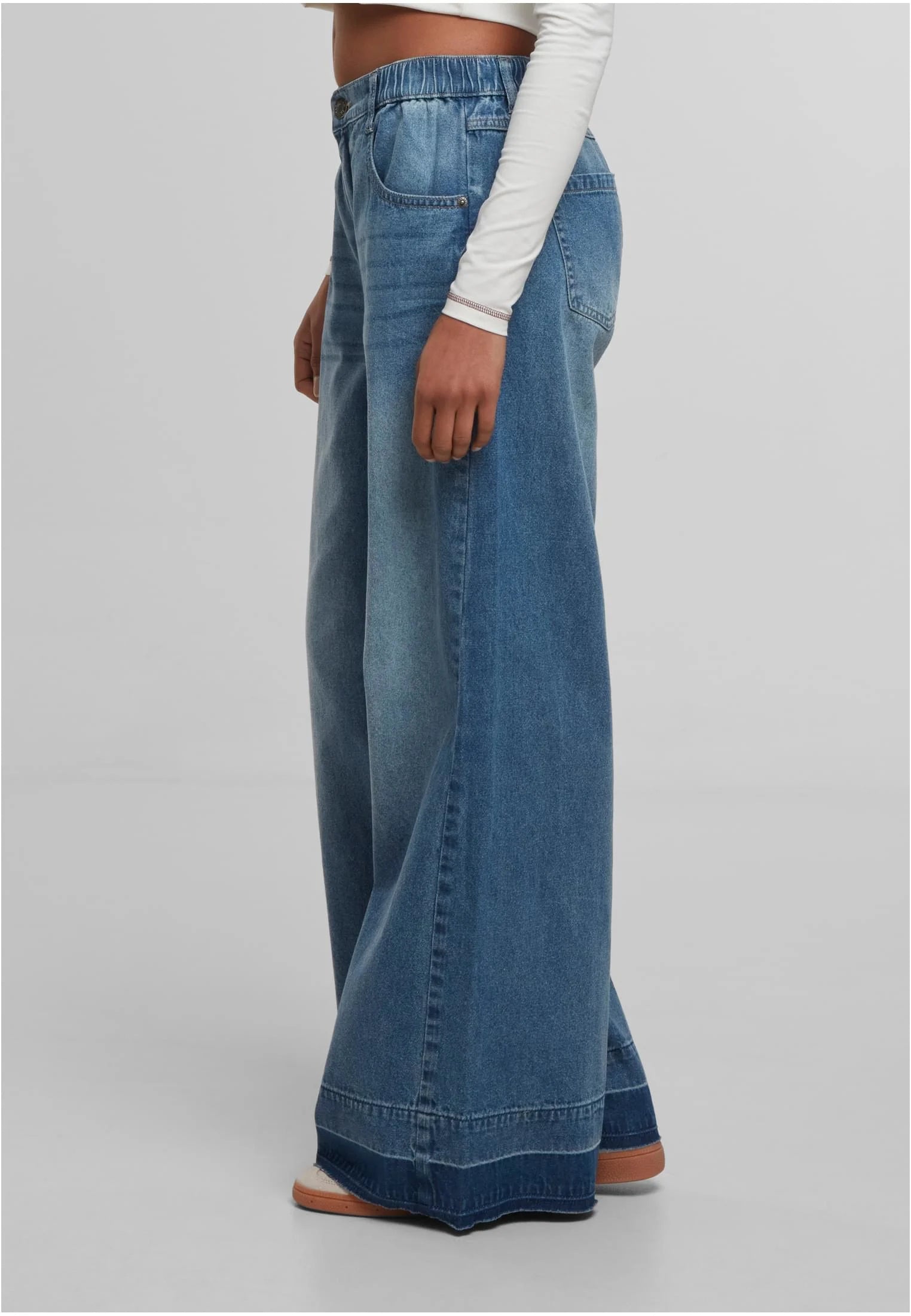 UC Wide Leg Denim