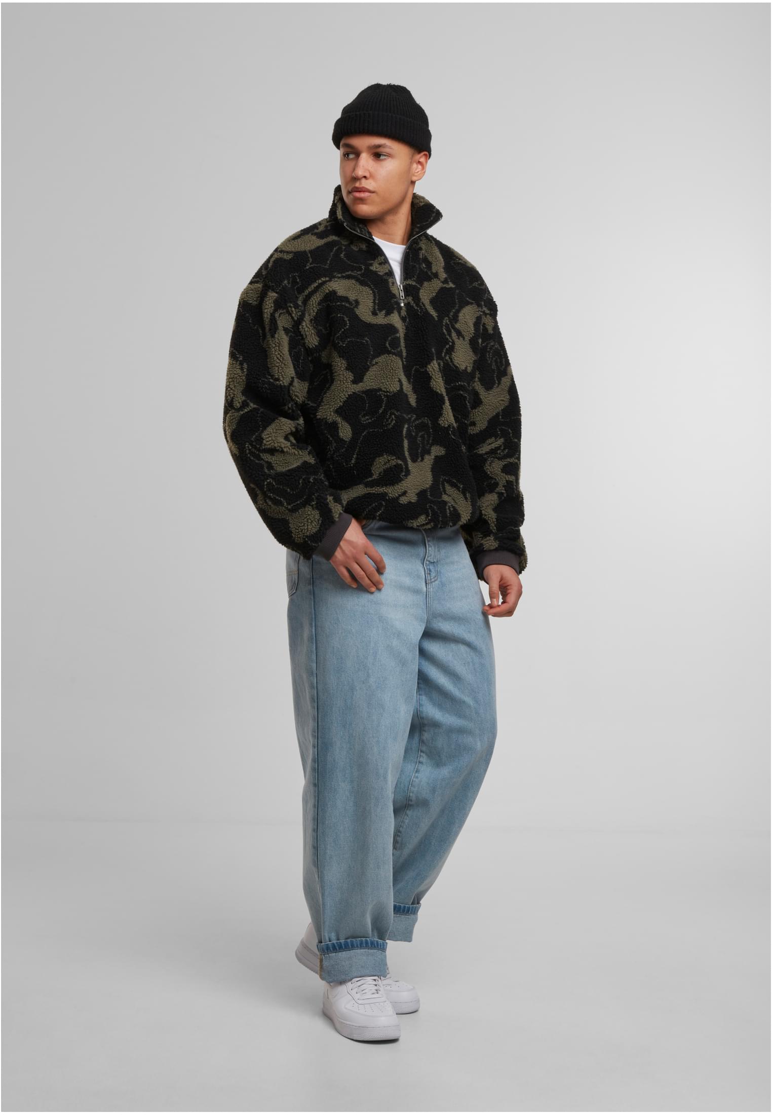 UC Oversized Pattern Teddy Troyer