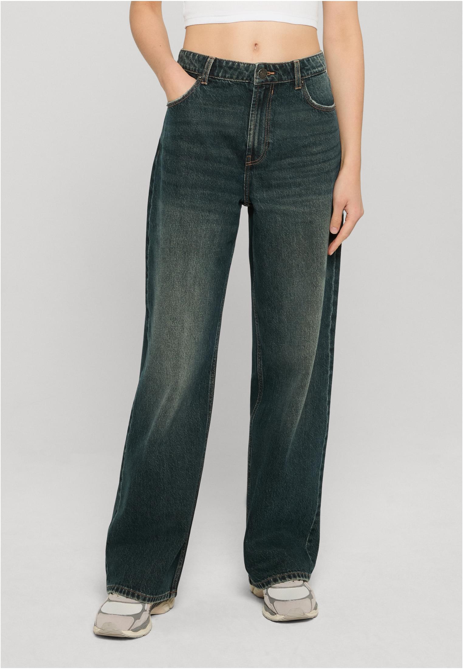 UC Regular Wide Leg Jeans
