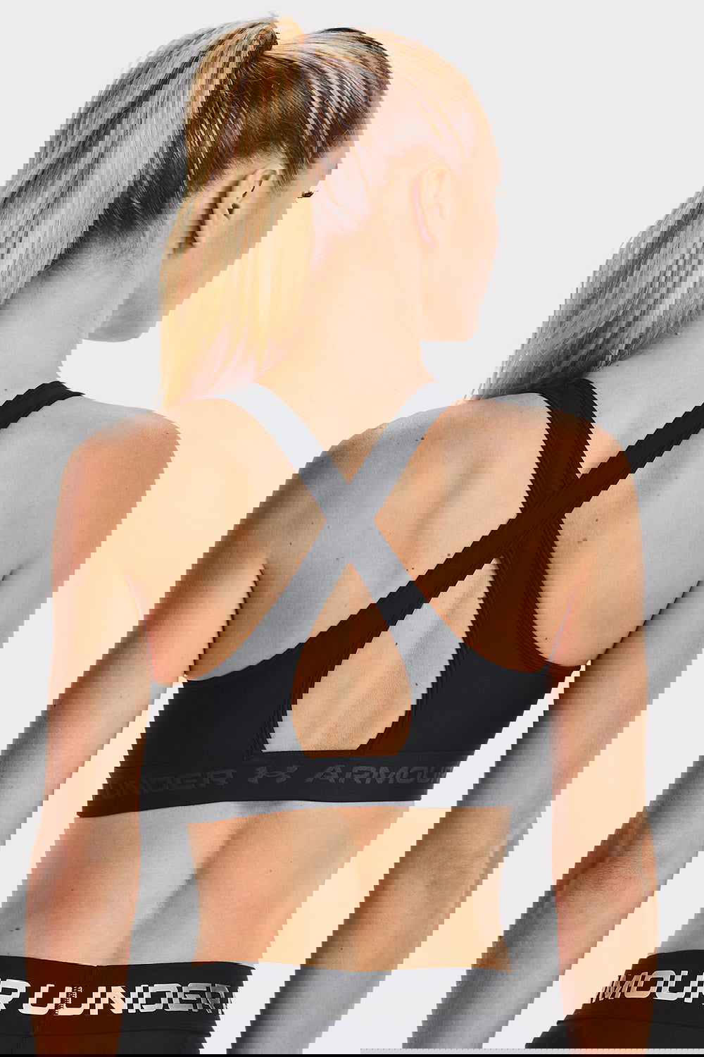 UA Crossback Mid Bra - Black - workoutbrands.com