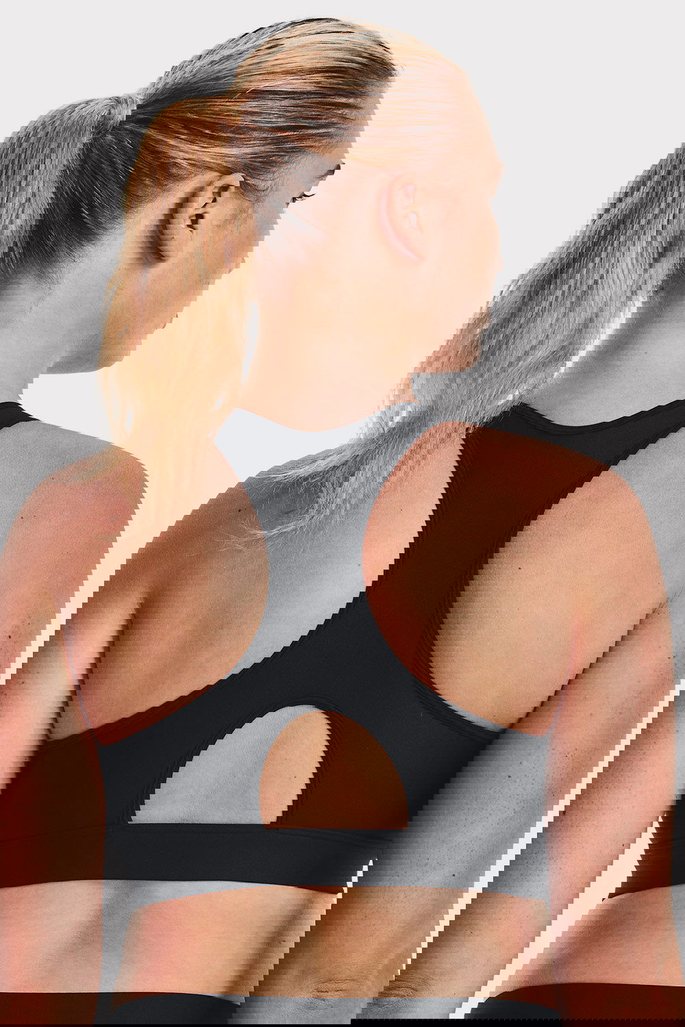 UA HG Armour Mid Padless - Black - workoutbrands.com