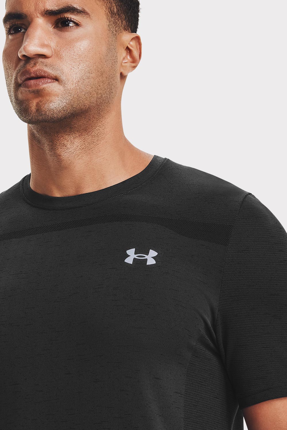 UA Seamless SS - Black - workoutbrands.com