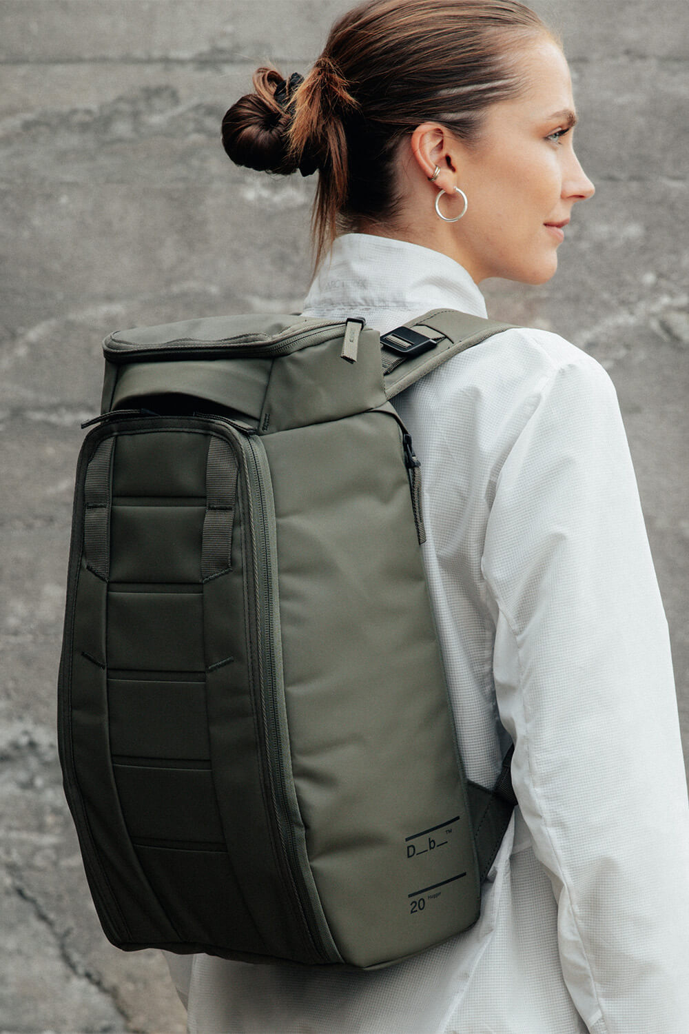 DB HUGGER BACKPACK 20L - MOOSGRÜN