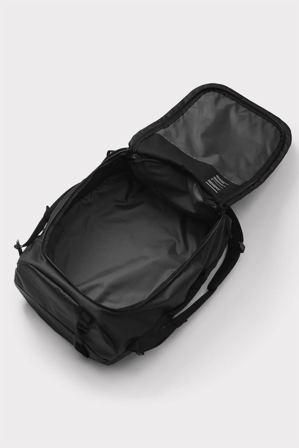 Db Roamer Duffel 60L - Czarny