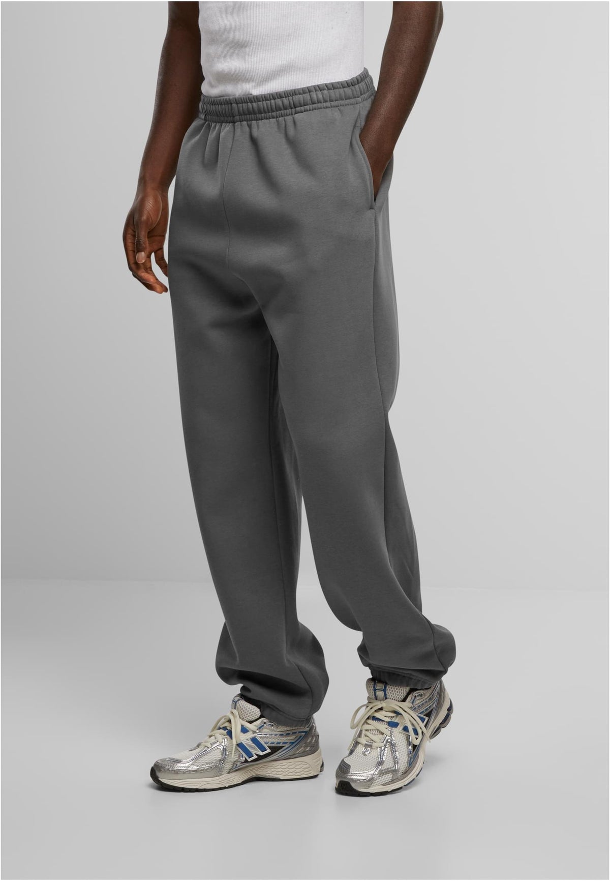 Regular Fit Sweatpants - workoutbrands.com