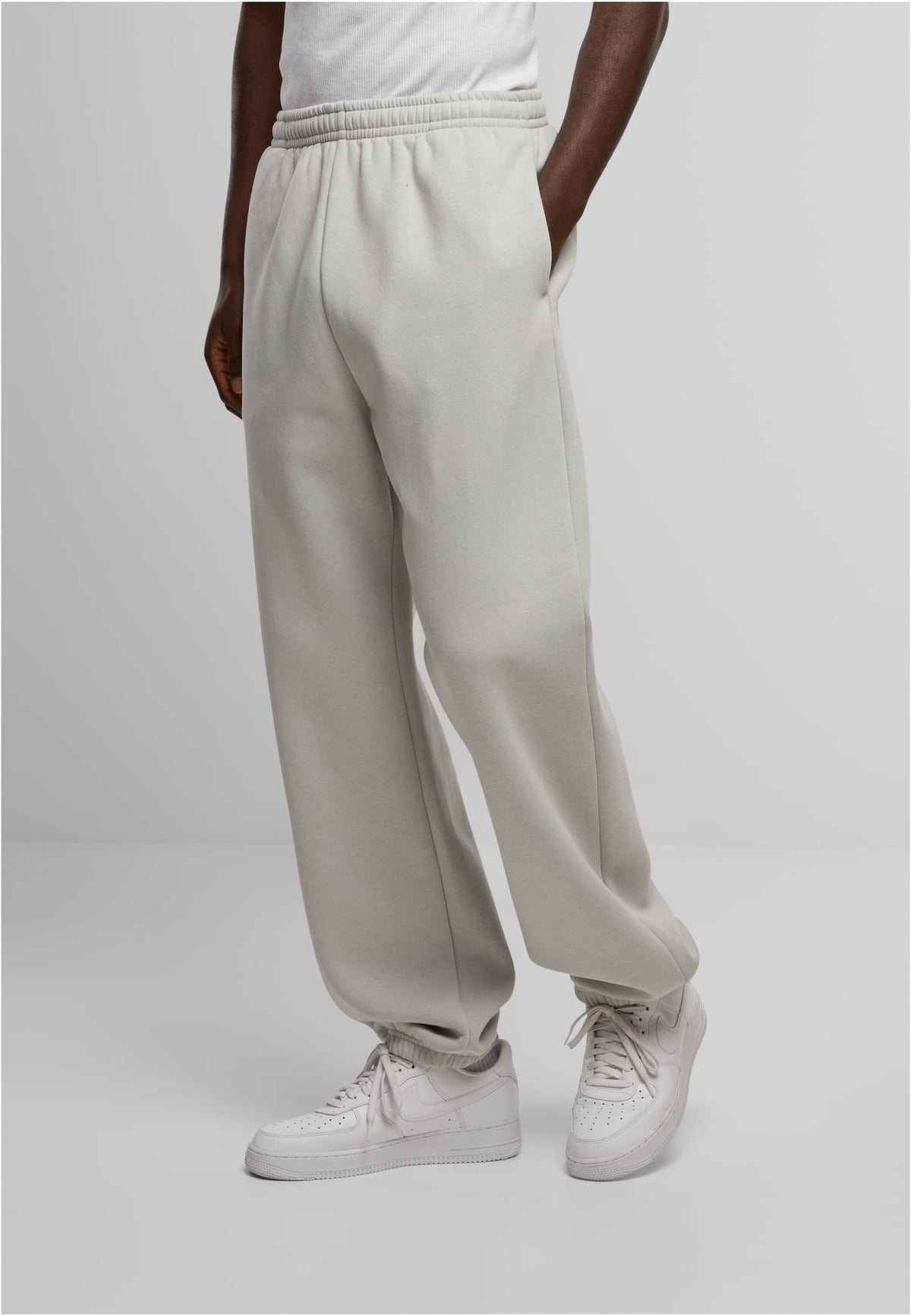 Regular Fit Sweatpants - workoutbrands.com