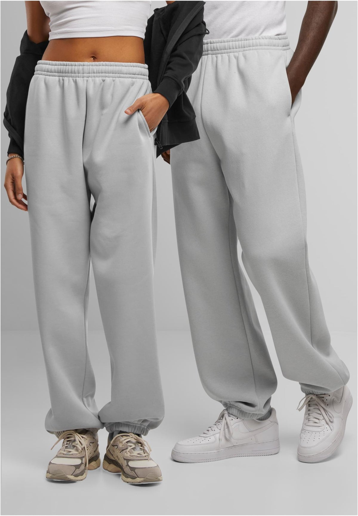 Regular Fit Sweatpants - workoutbrands.com