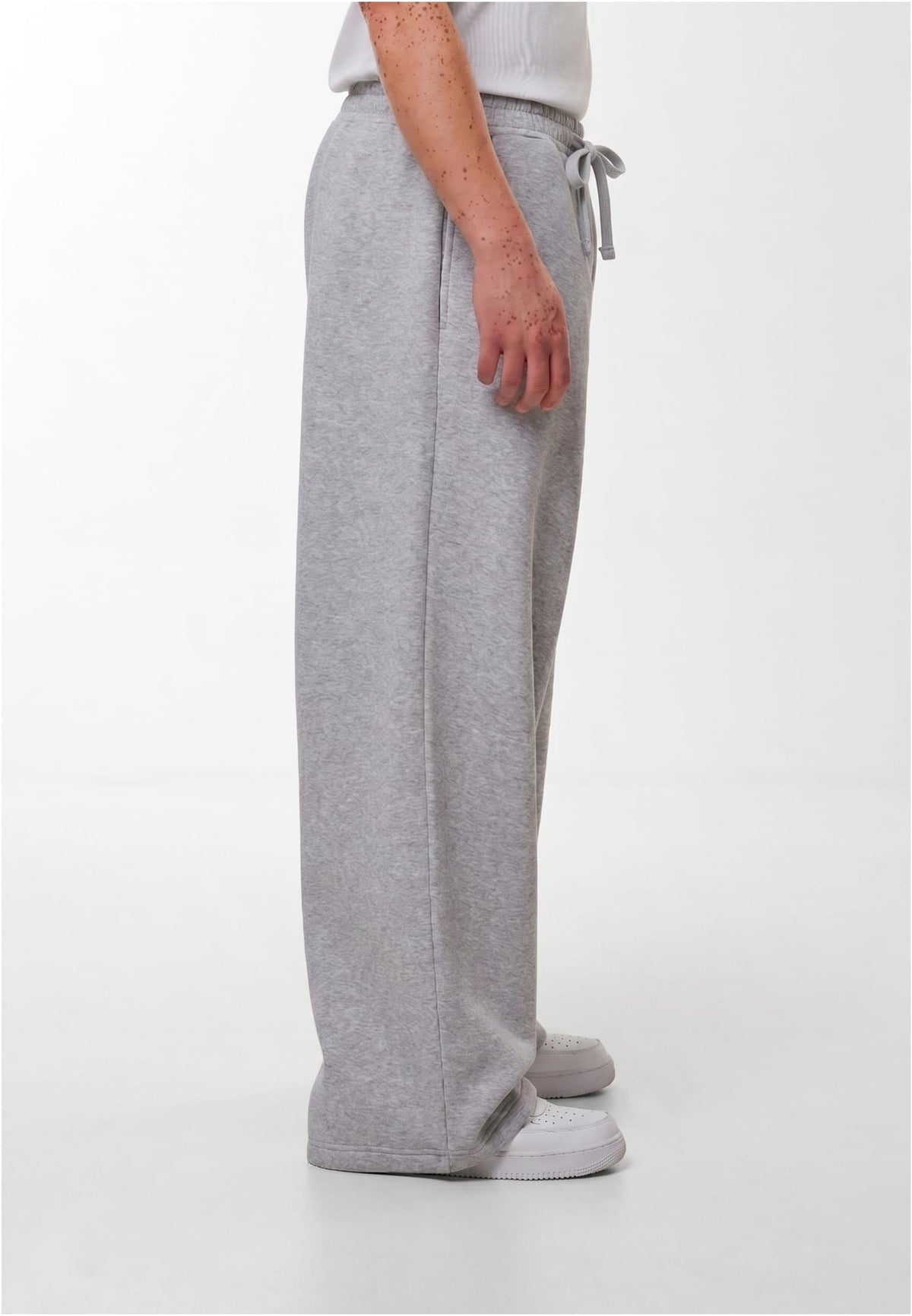 Wideleg Sweatpants - workoutbrands.com