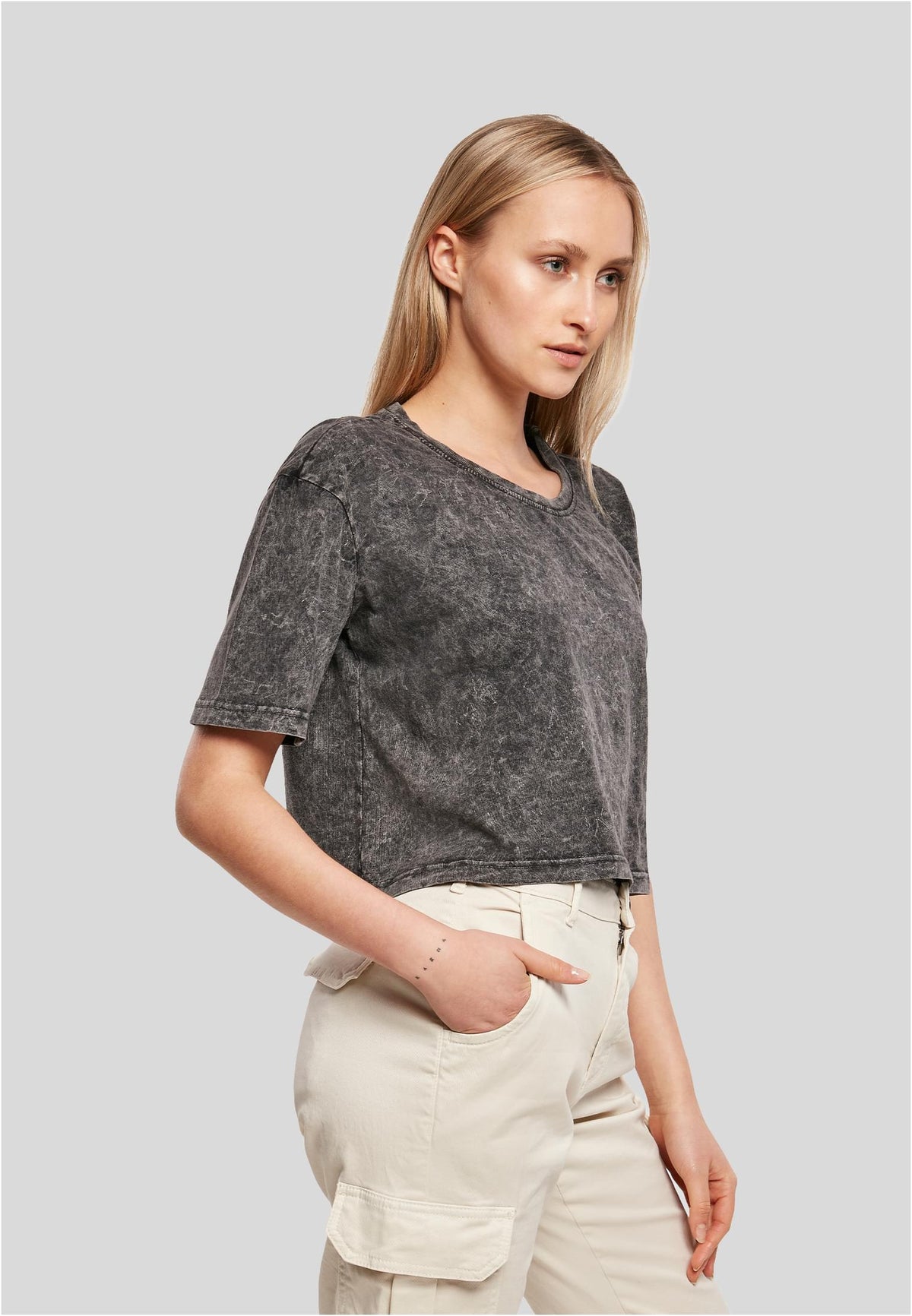Ladies Acid Washed Cropped Tee - workoutbrands.com