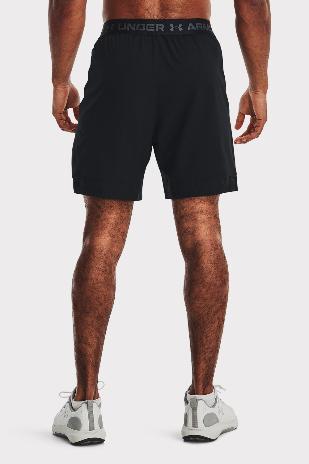 UA Vanish Woven 6in Shorts - Czarne